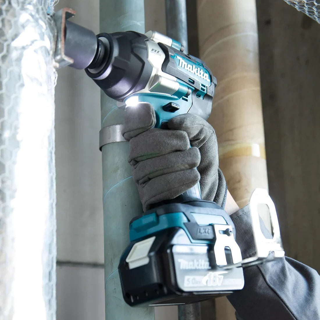 Makita DTW700 18V 1000Nm Impact Wrench